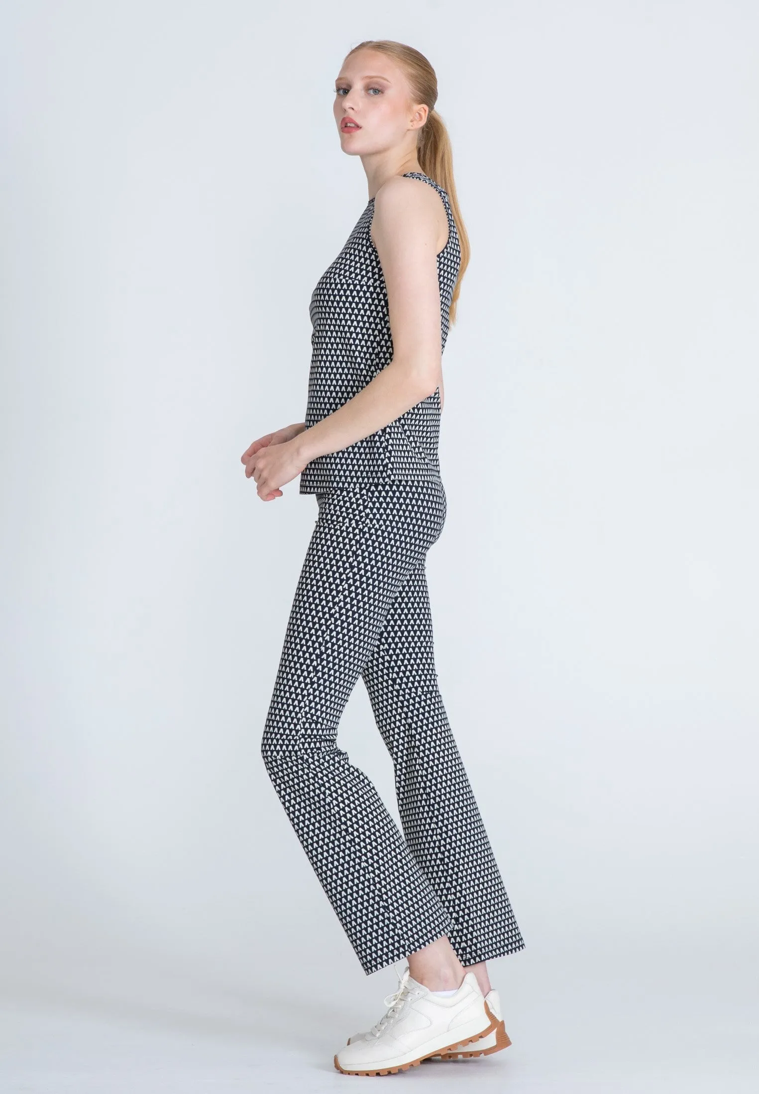 The Bootcut Sport Pants - Classic V