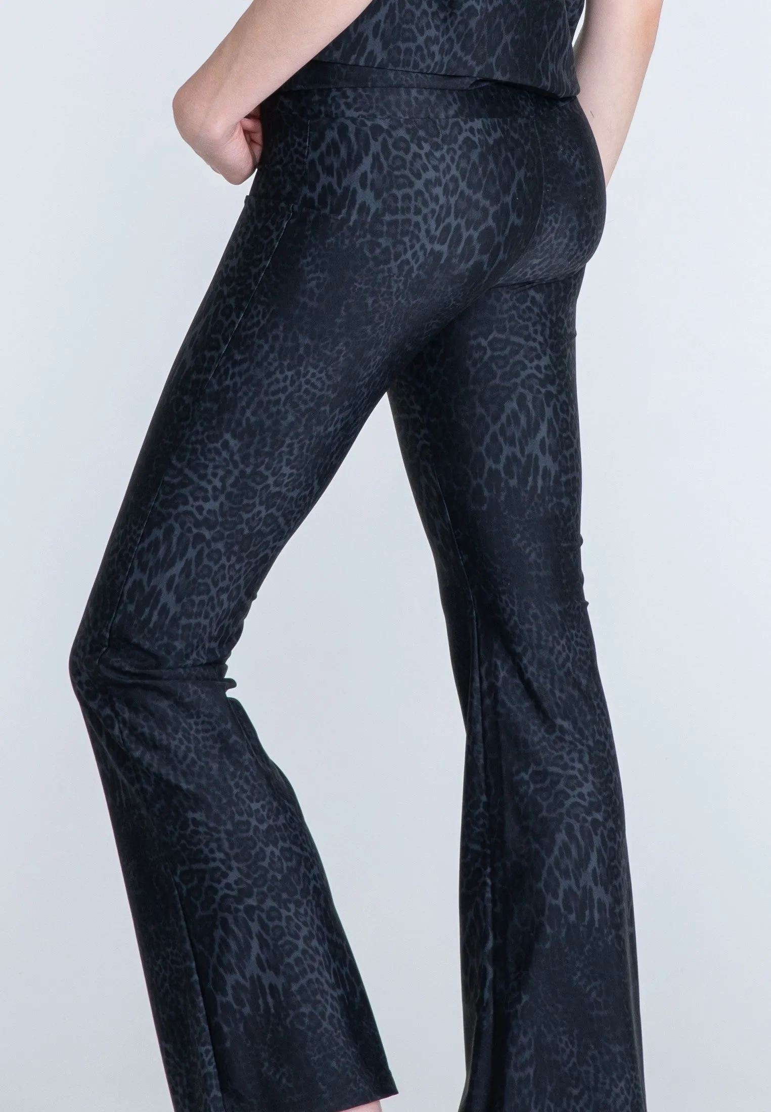The Bootcut Sport Pants - Grey Leo