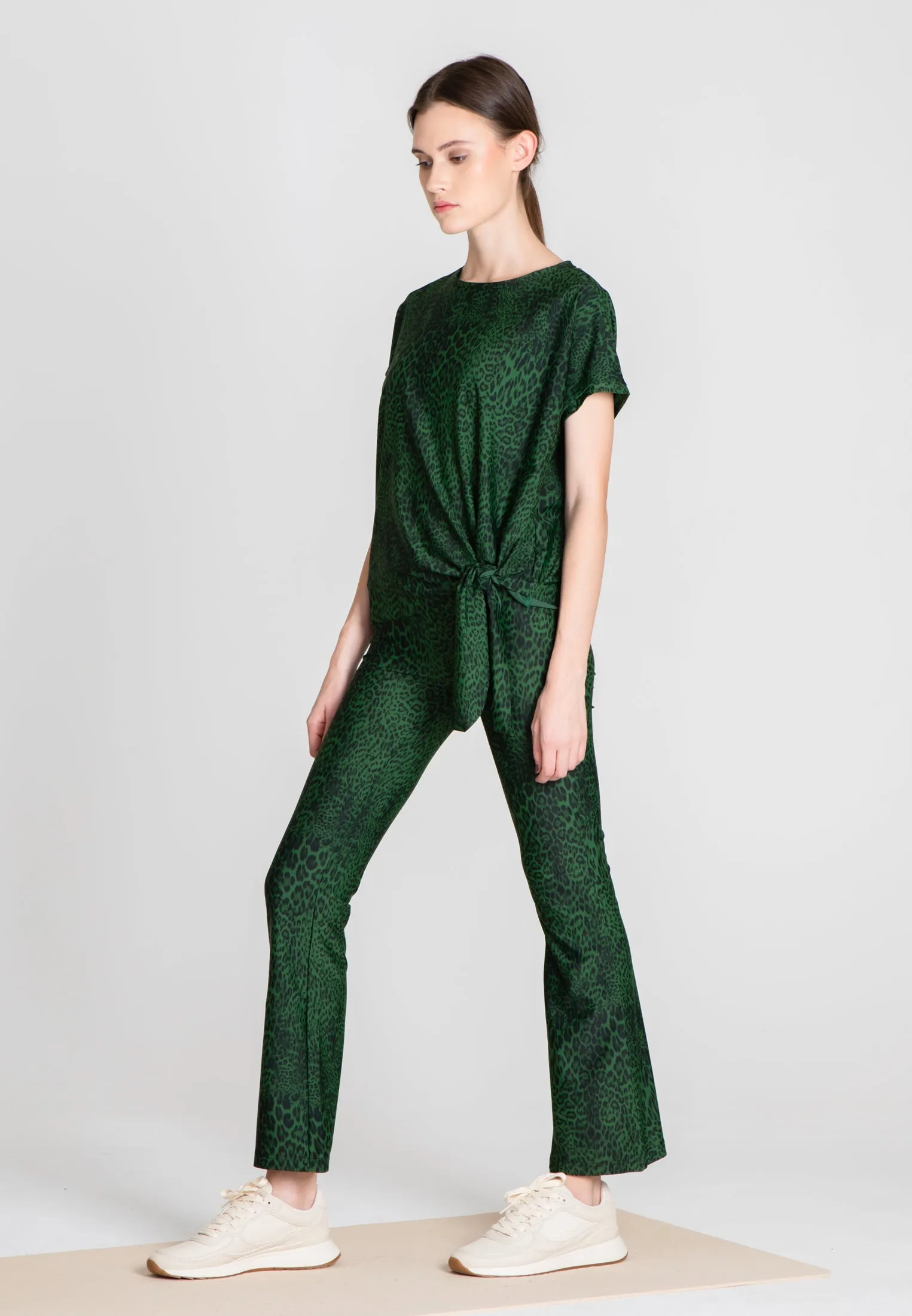 The Cropped Sport Pants - Green Leo